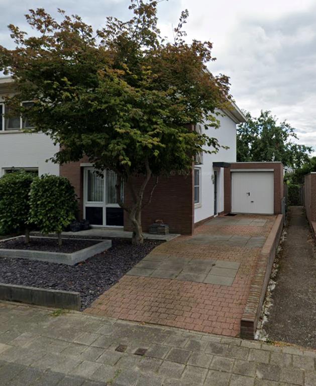 Nette halfvrijstaande woning in Sittard via DirectWonen